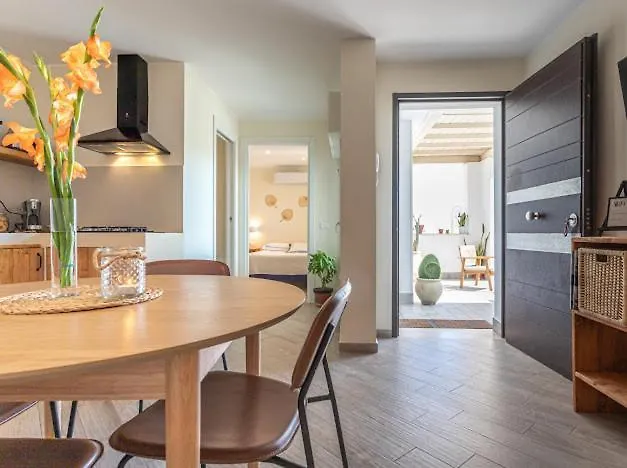 Casa Mira Luxury Sea House Fco Airport Daire Fiumicino