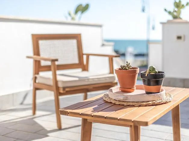 Casa Mira Luxury Sea House Fco Airport Daire *