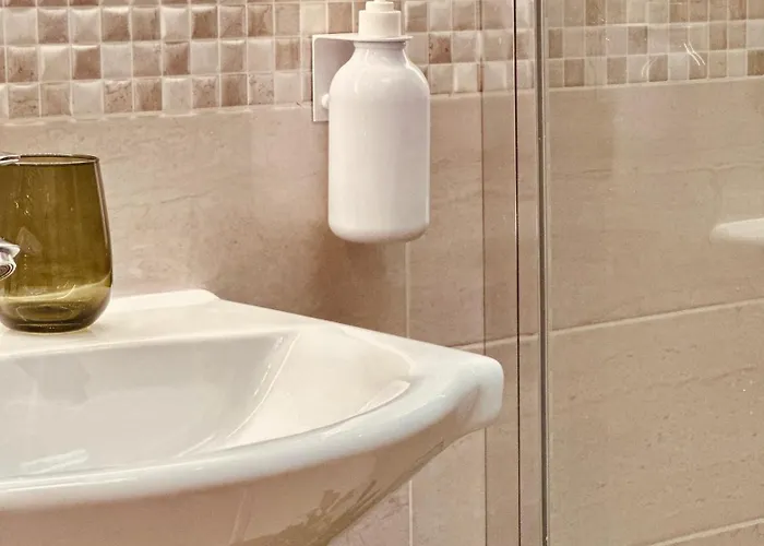 Casa Mira Luxury Sea House Fco Airport *